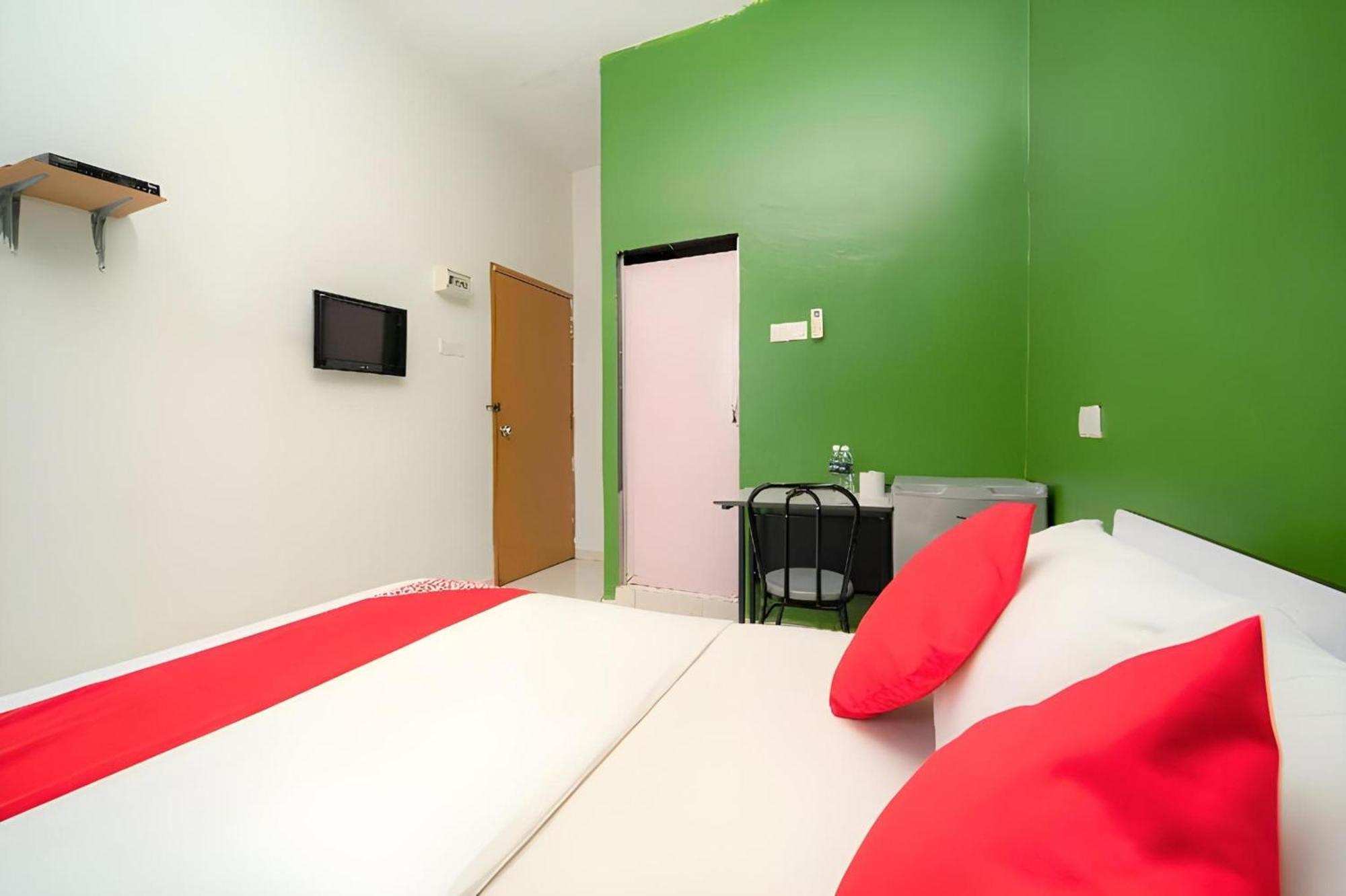 Super Oyo 89807 My Budget Home Бату-Ферринги Экстерьер фото