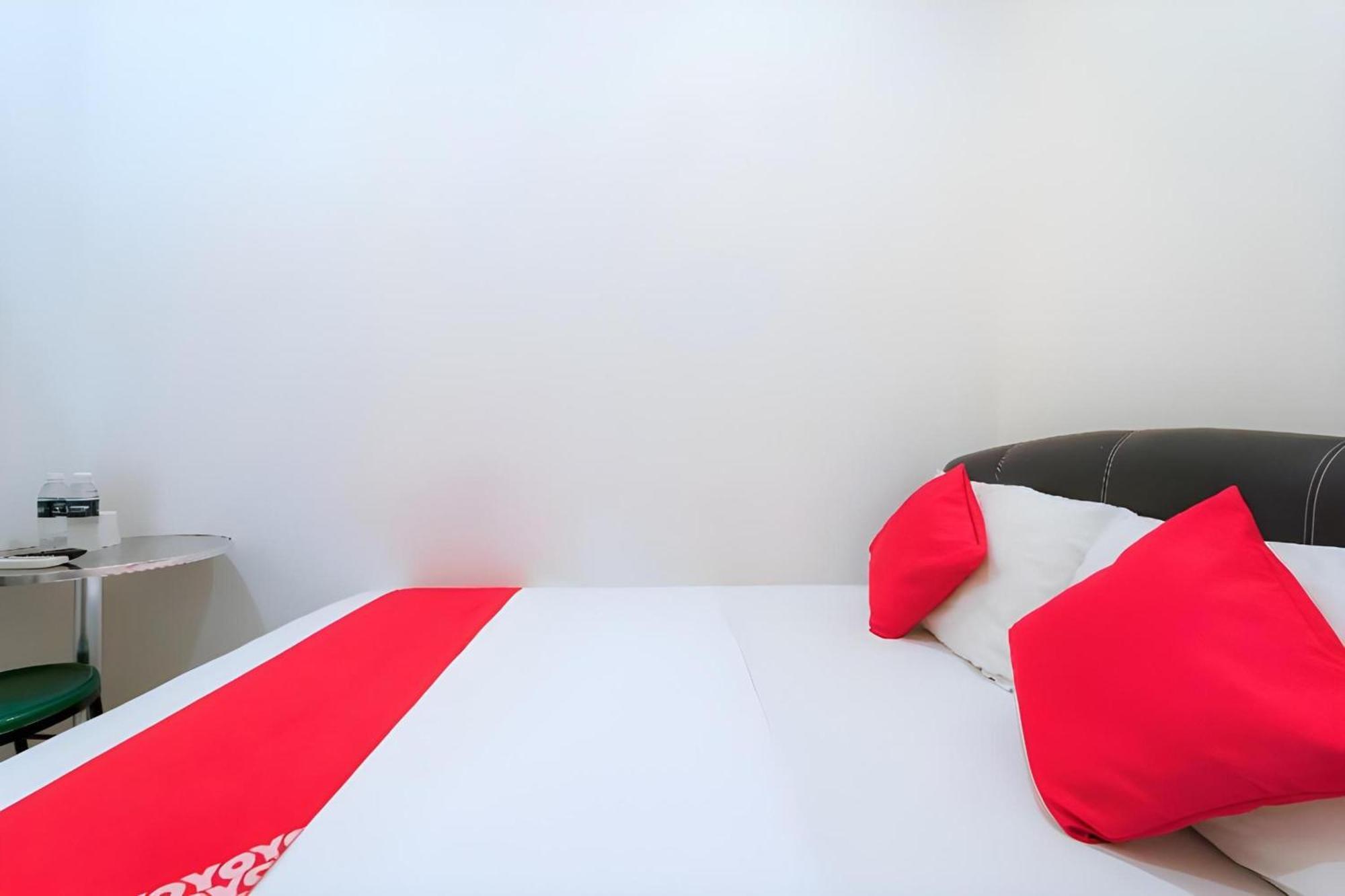 Super Oyo 89807 My Budget Home Бату-Ферринги Экстерьер фото